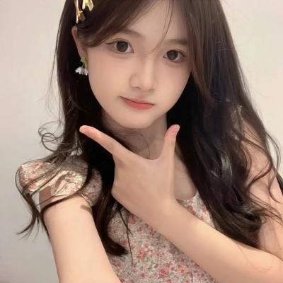 攀岩女孩儿